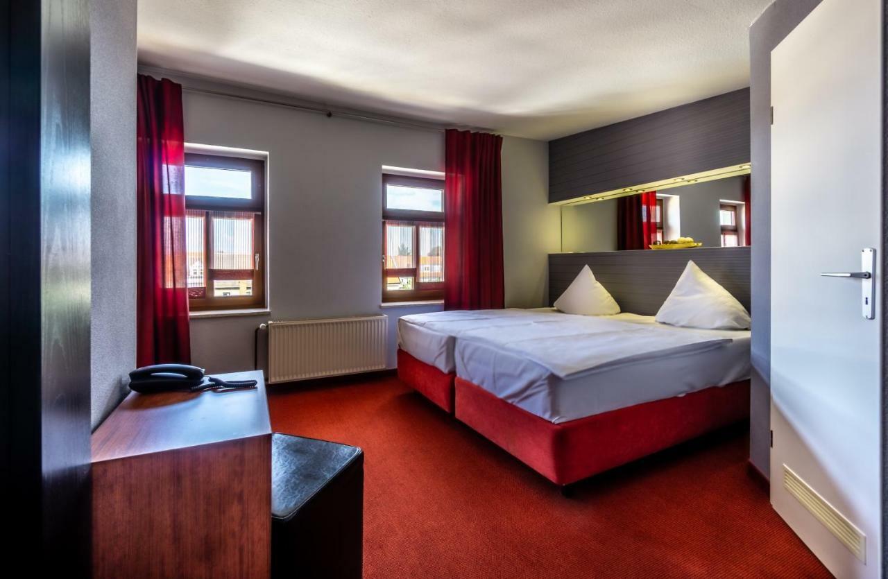 Sl'Otel - Das Stadthotel - Voll Klimatisiert Bernburg Eksteriør bilde